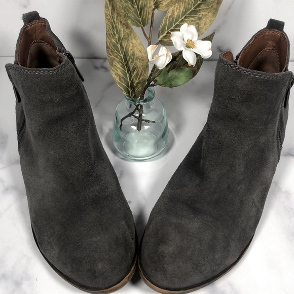 Lucky - Picture 1 of 13